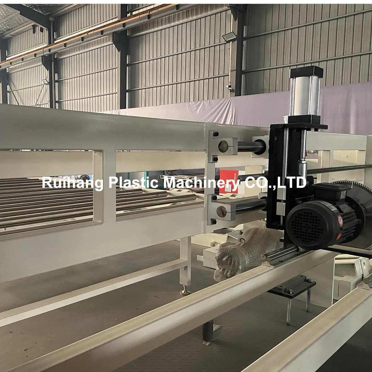 Экструзионная Линия для производства PE V-lock анкерных листов