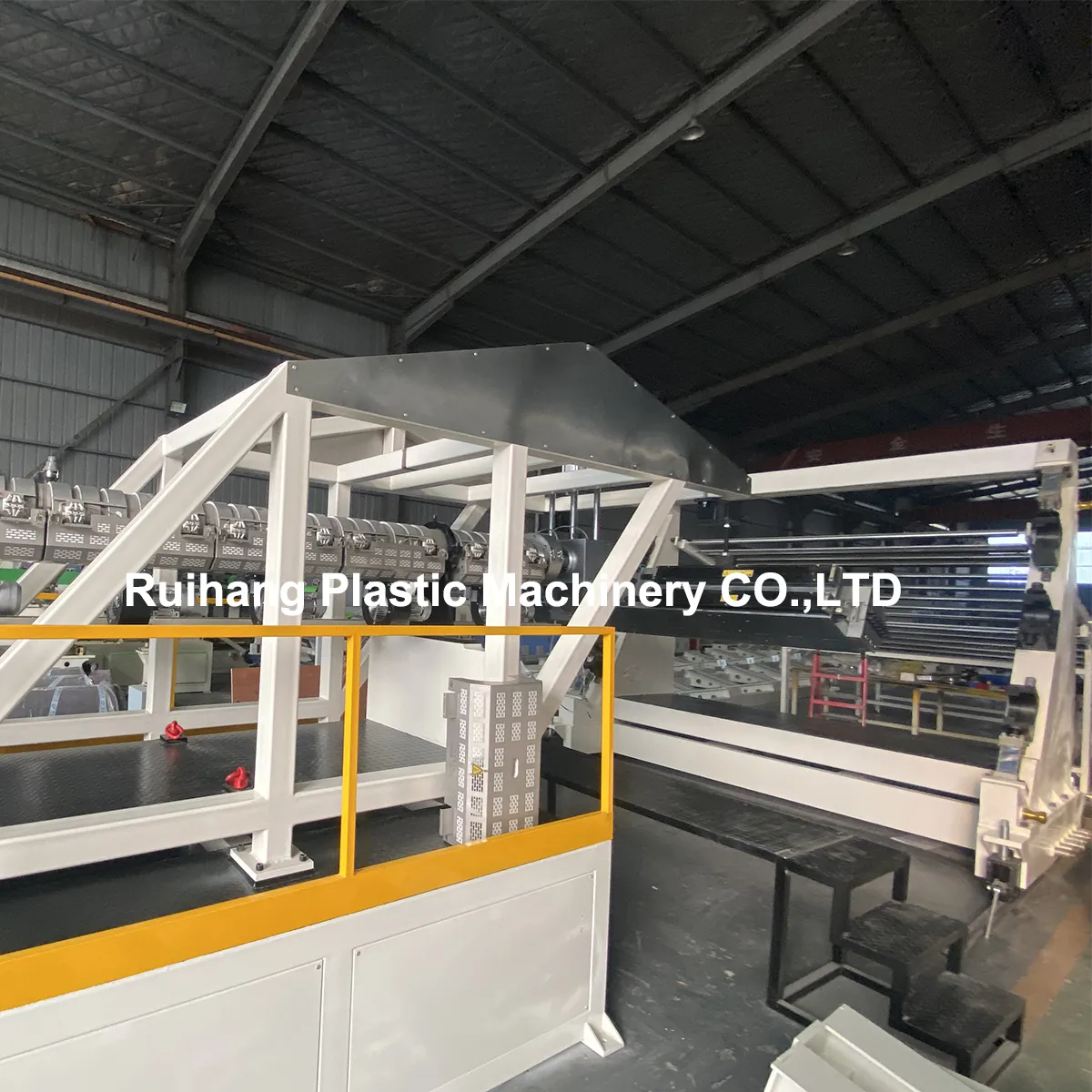 Экструзионная Линия для производства PE V-lock анкерных листов