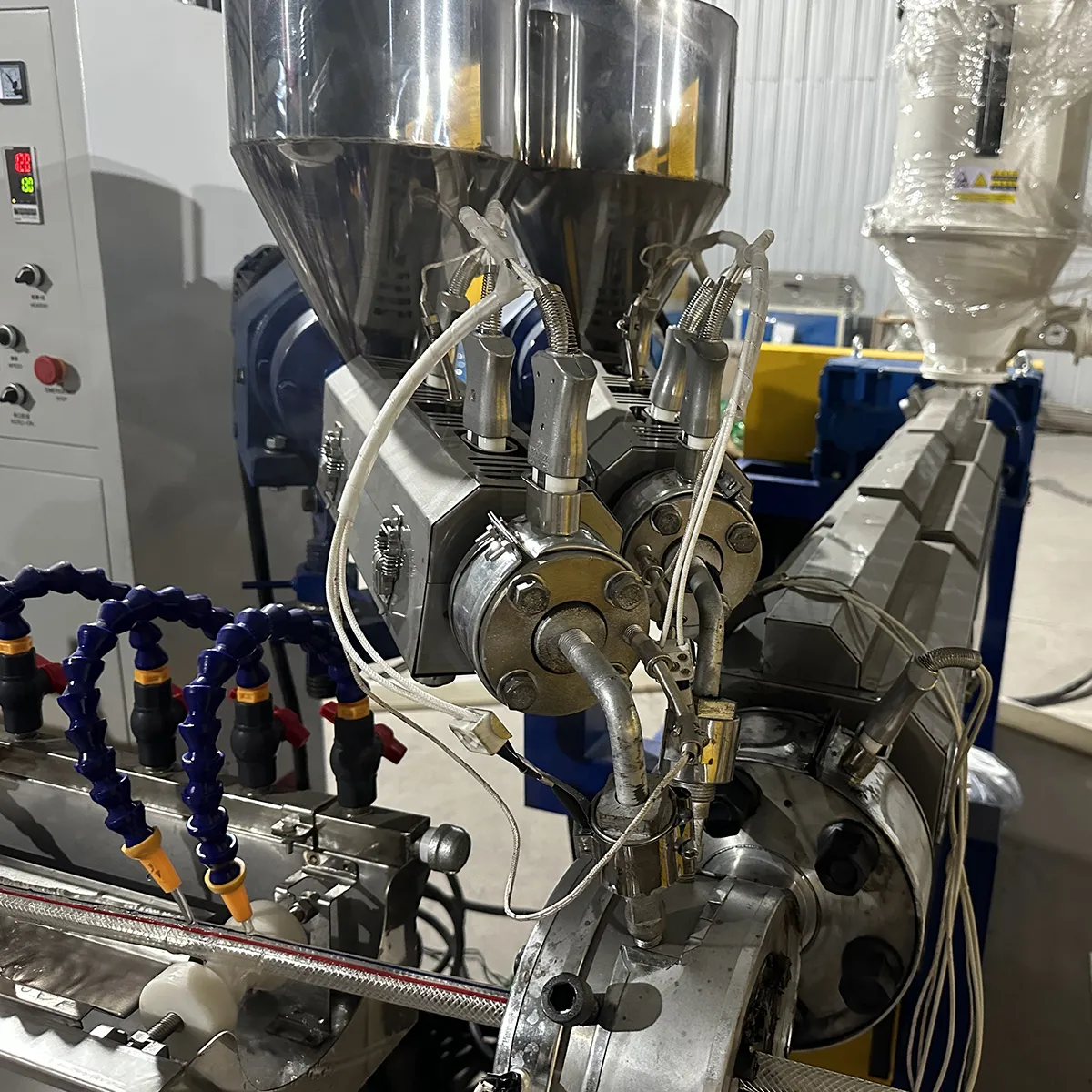 Экструзионная Линия по производству ПВХ шлангов армированных волокном