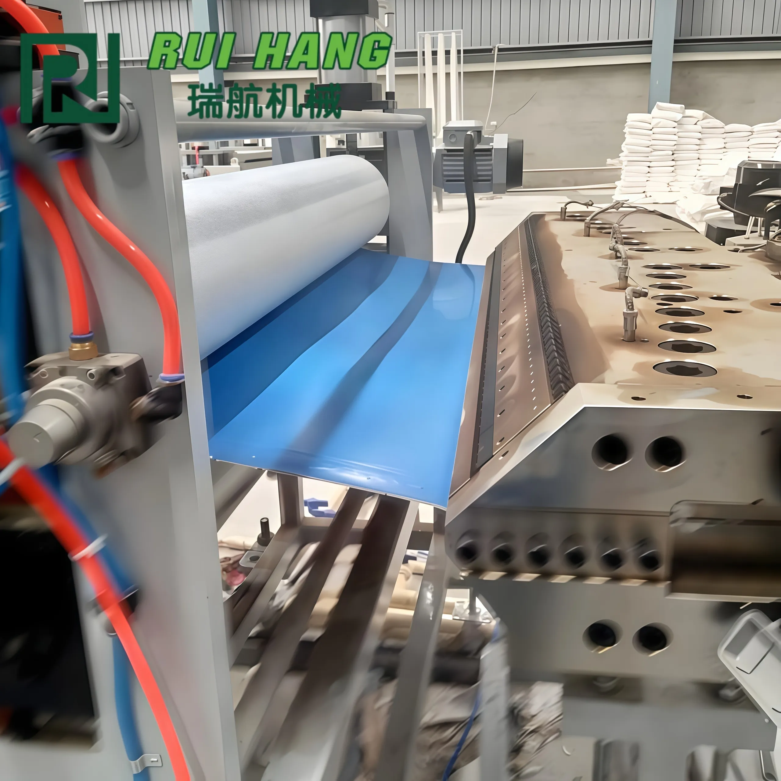 Линии по производству листа профилированного из ПВХ / ПК