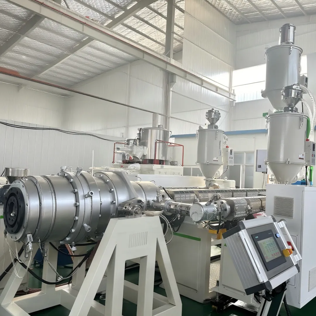 Экструзионная линия для производства однослойных/многослойных труб из PP-R/PP/PE