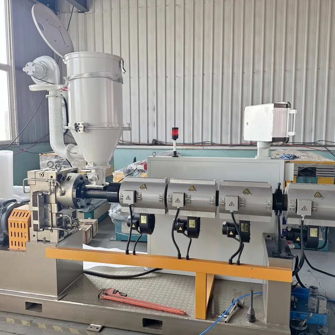 Экструзионные линии для производства одностенных гофрированных труб из ПВХ, ПЭ, ПНД