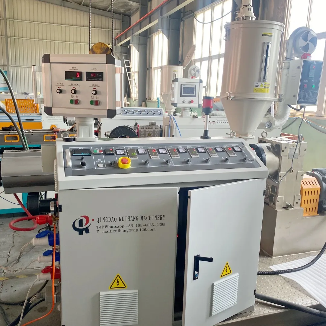 Экструзионные линии для производства одностенных гофрированных труб из ПВХ, ПЭ, ПНД