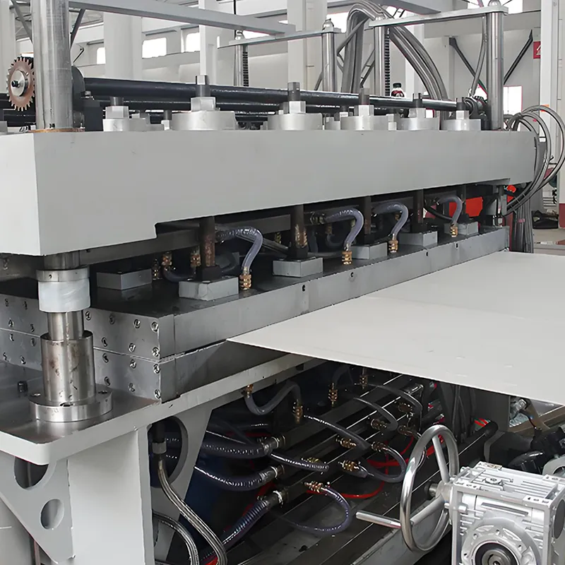 Экструзионная Линия для производства строительной опалубки из полых плит ПП