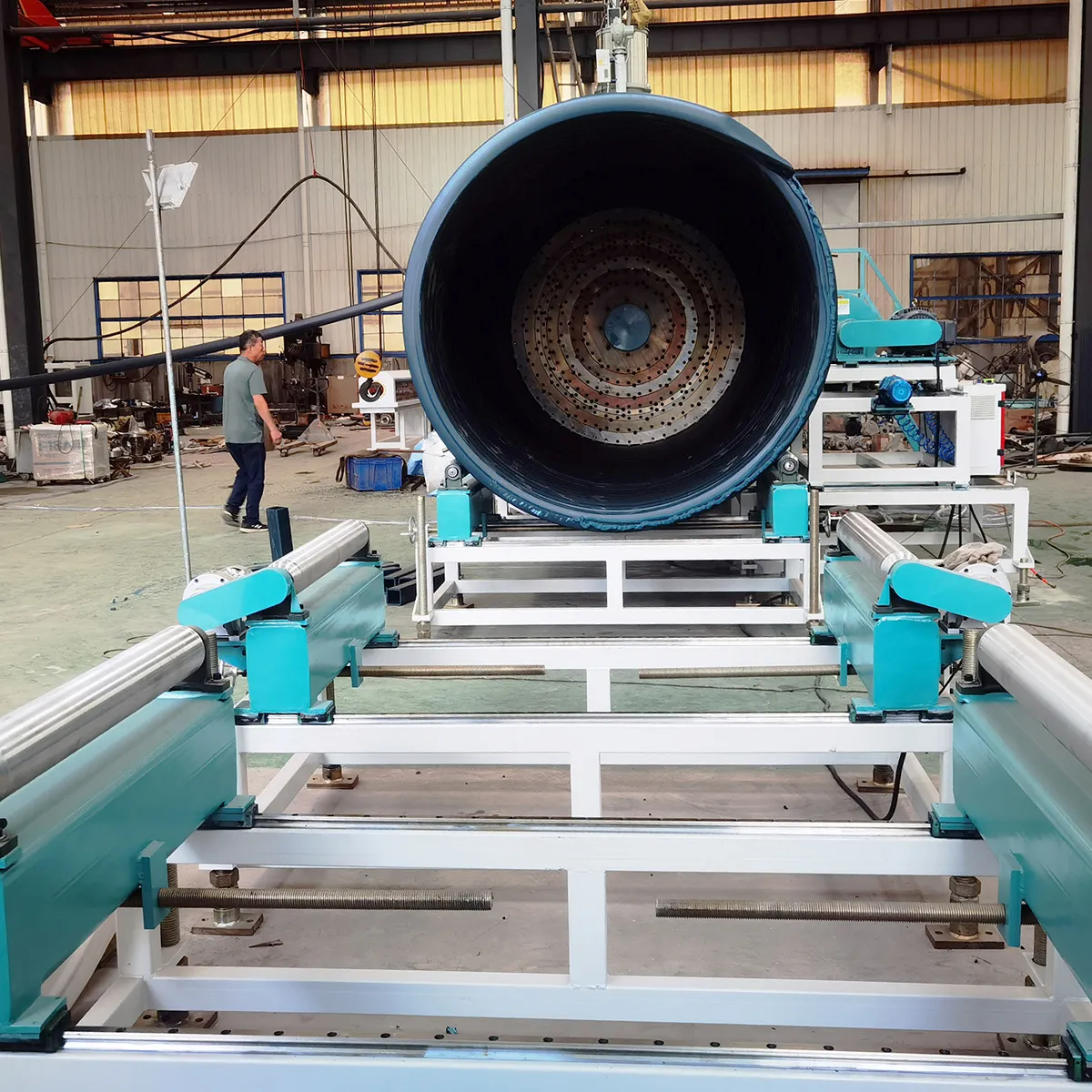 Экструзионные линии для производства спирально- навитых труб из ПНД больших диаметров