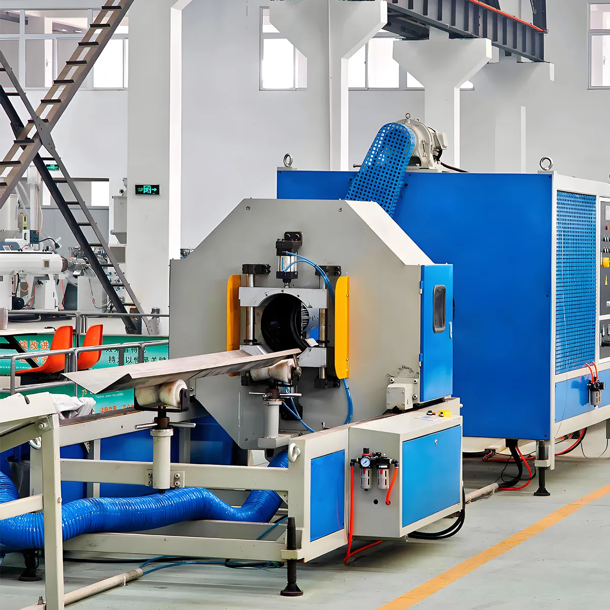 Экструзионные Линии для производства жесткой гладкостенной ПВХ трубы