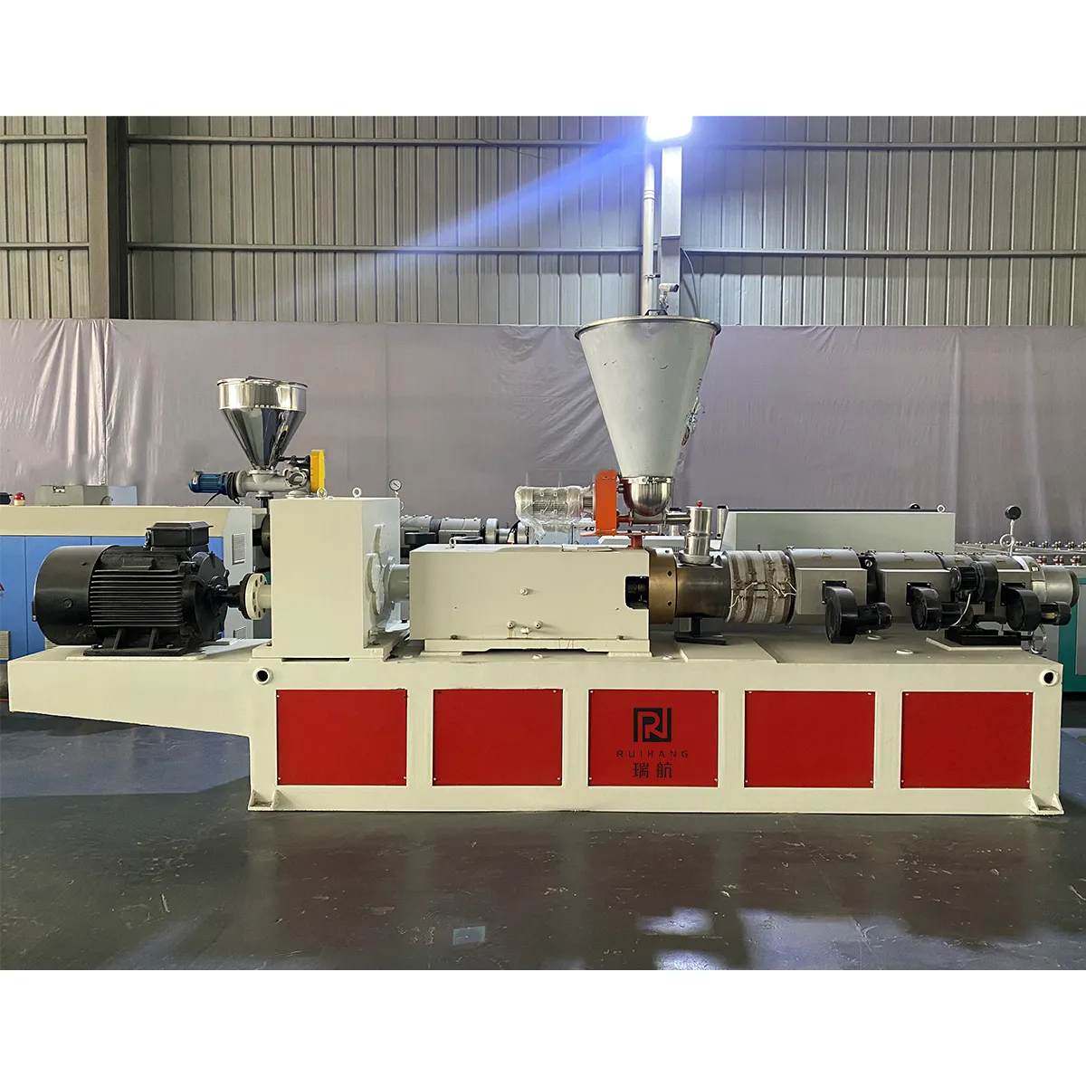 Экструзионные Линии для производства жесткой гладкостенной ПВХ трубы