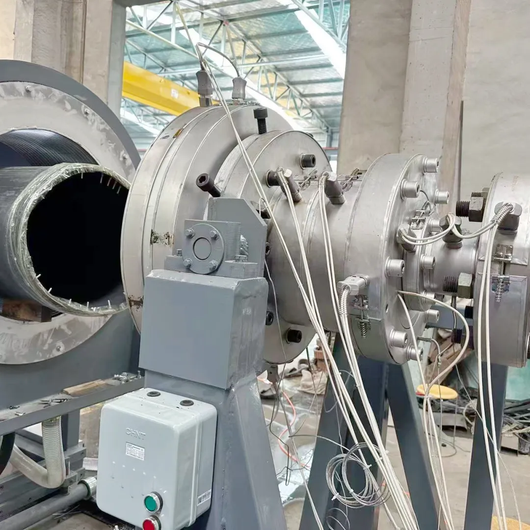 Экструзионная линия для производства оболочки для теплоизоляционных труб ППУ из ПНД