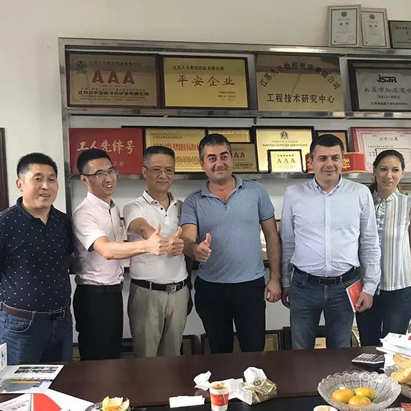 Качество, открывающее путь к морю и миру: тяжелое трубное оборудование цзянсу Jiuri углубляет присутствие на рынках Ближнего Востока и пояса и пути