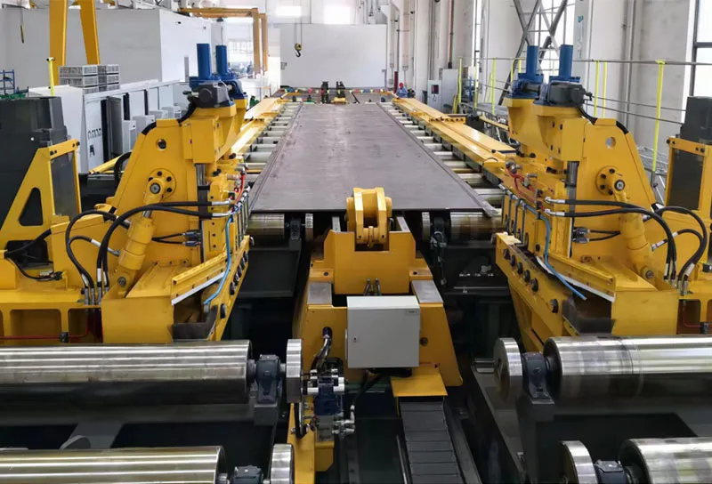 Двухсторонние кромкофрезерные станки для стальных листов серии XB