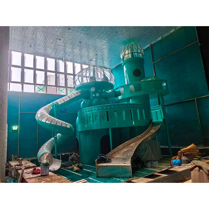 Компания Golden Childhood сотрудничает с отелем...