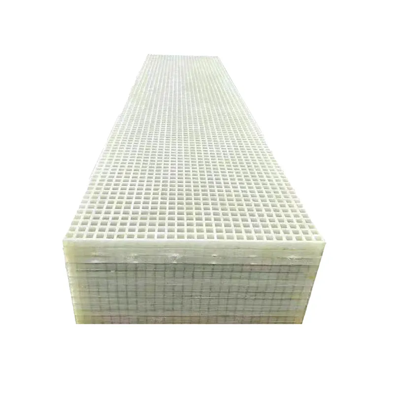 Решетка из стекловолокна (включая соответствующие зажимы)