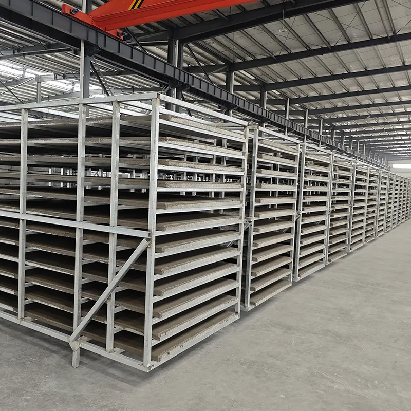 Композитная неорганическая плита с сердечником из вакуумной теплоизоляции на основе остеклованных микросфер