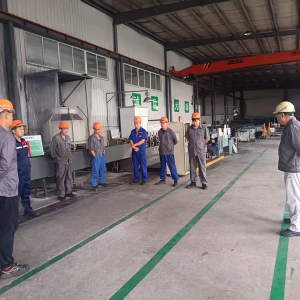 Компания Tianjin Xingman Auto Parts Co., Ltd. провела утреннее совещание по вопросам безопасного развертывания производства и организации работы в праздничные дни перед Национальным праздником.