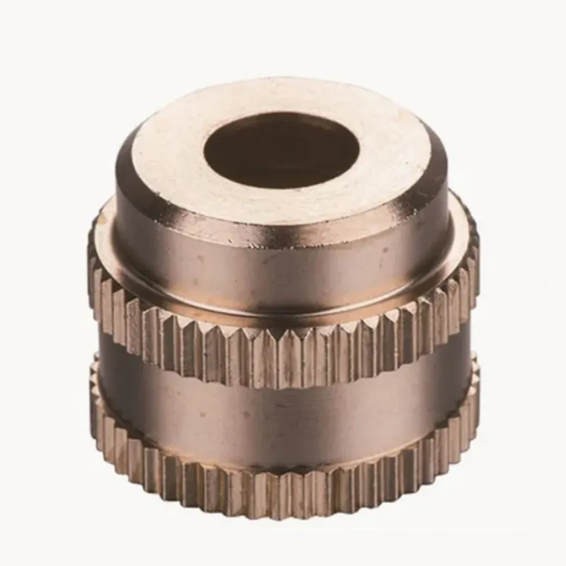 Латунная накатная вставка