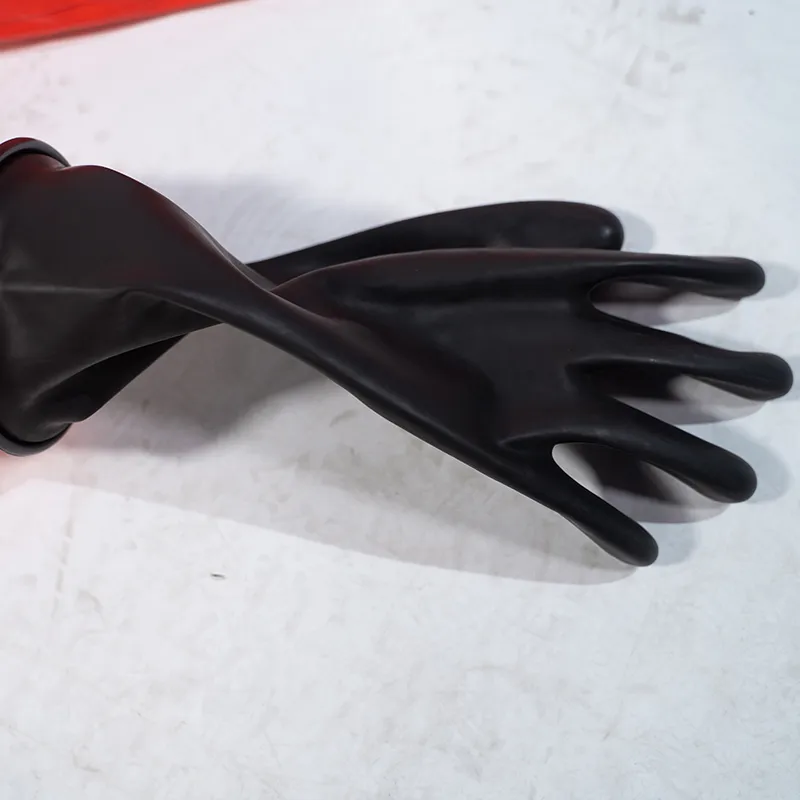 Лёгкий и тяжёлый защитный костюм от химических веществ