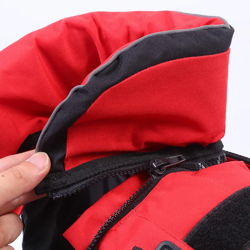 Спасательный жилет для водного спасания