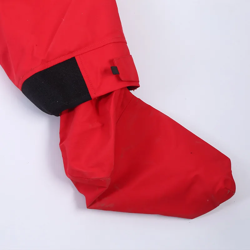 Сухой гидрокостюм для водного спасания