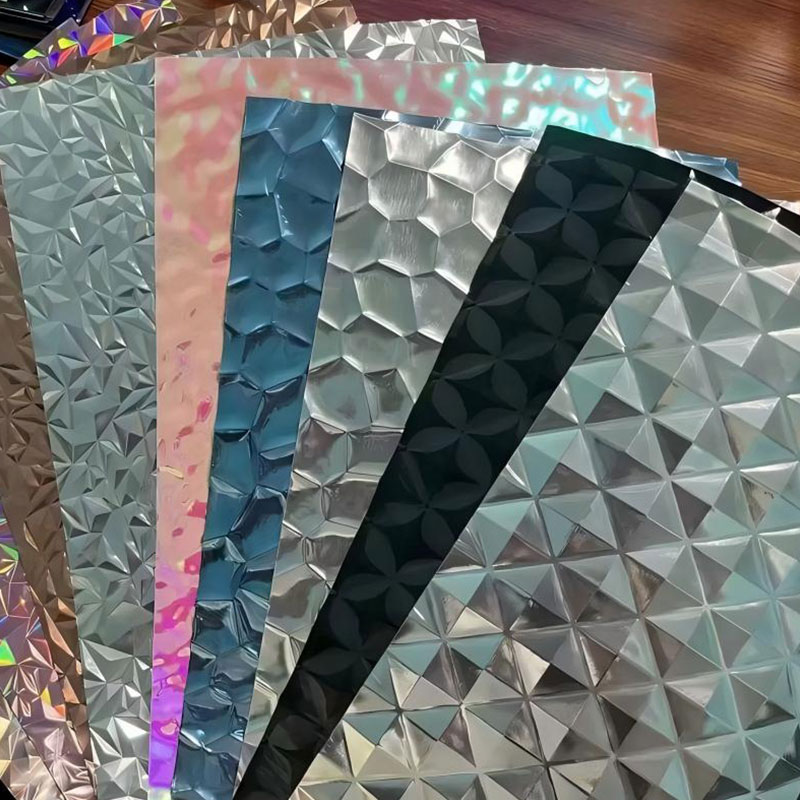 Композитная плёнка для отделочных и строительных материалов