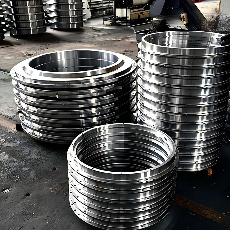 Крупный производитель кованых фланцев: каковы преимущества фланцев