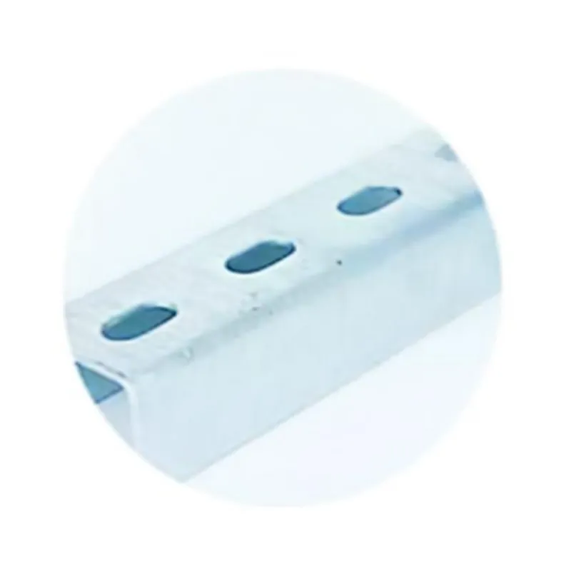 U-образный соединительный элемент для крепления прогонов