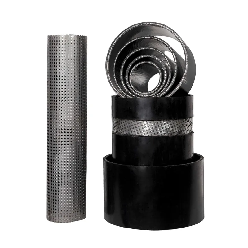 Композитная труба из полиэтилена с перфорированной стальной лентой в качестве армирующего слоя