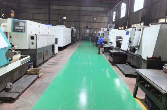 В компании «Синчжи» полным ходом идет работа по благоустройству цехов, что способствует созданию цехов, отвечающих современным стандартам