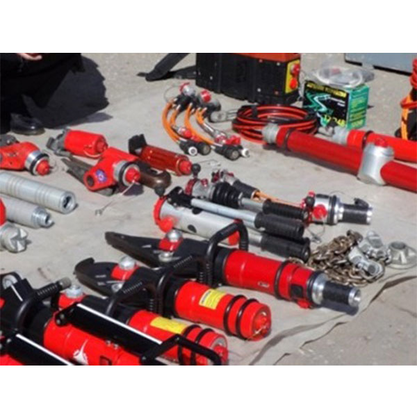 Аварийное спасательное оборудование: инструменты и конспект