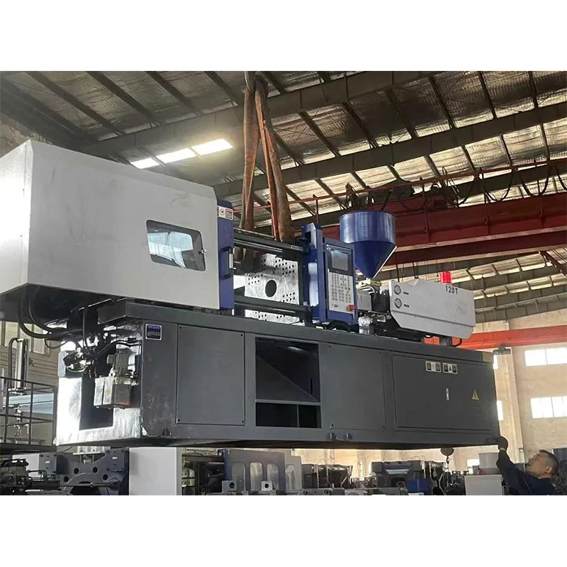 Компания Ningbo Hetuo Machinery Technology Co., Ltd. отгрузила в Индию три бывших в употреблении литьевых станка HTF-81T, HTF-120T и HTF-318T/PET