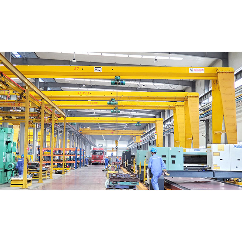 Полупортальный кран