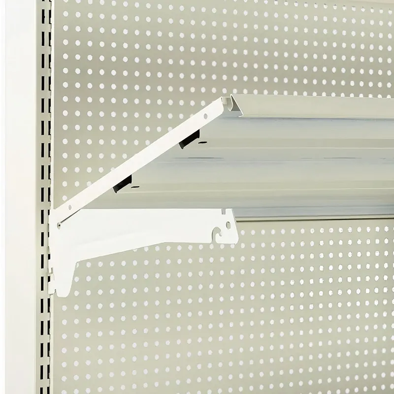 L-образные торговые пристенные стеллажи с перфорацией