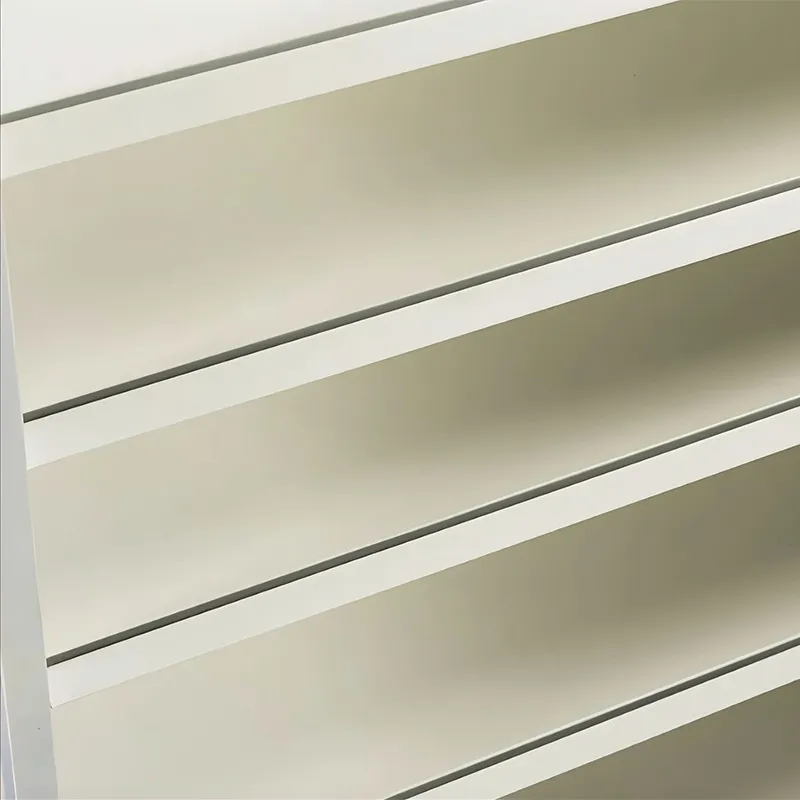 Четырёхопорные стеллажи в супермаркете (односторонние)