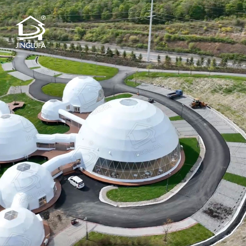 Полупрозрачный куполообразный шатер