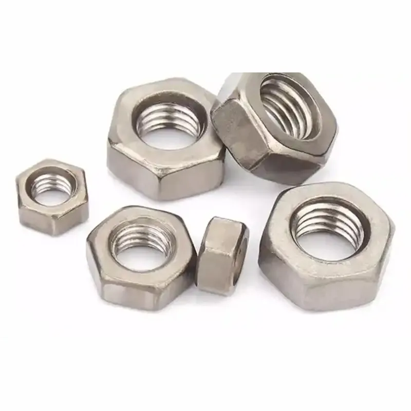 Титановая гайка