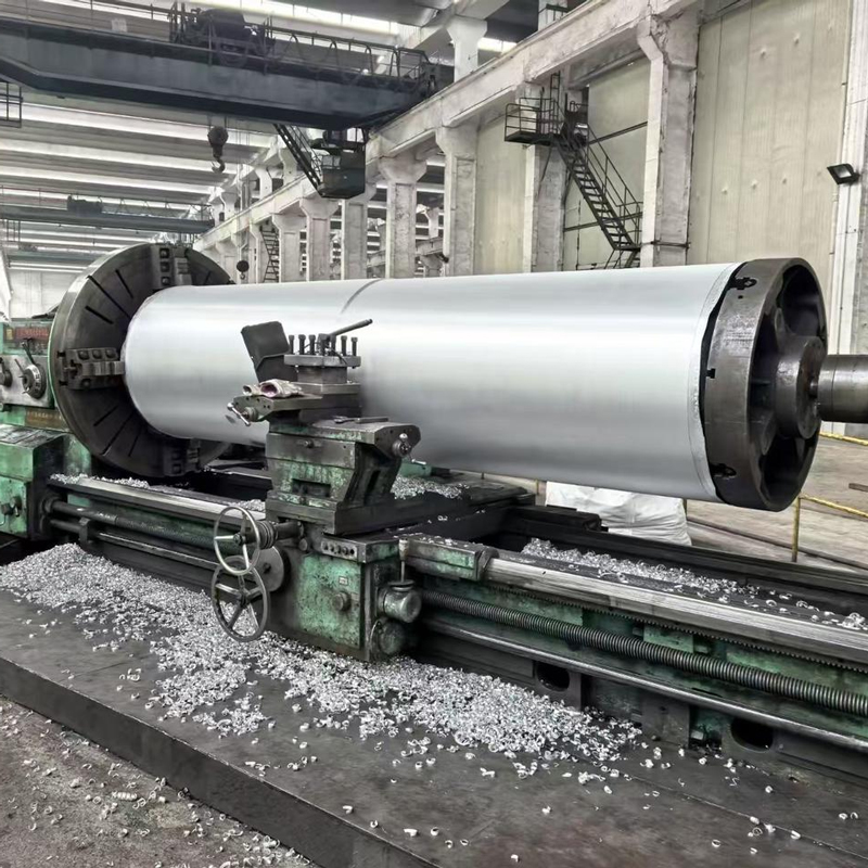 Крупногабаритное изделие цилиндрической формы из алюминиевого сплава