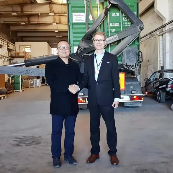 ООО Пекин Хантянь Люйюань Оборудование для Дымовых Труб: углубление международного сотрудничества, гостеприимный прием зарубежных гостей и создание новых тенденций в области промышленных дымовых труб