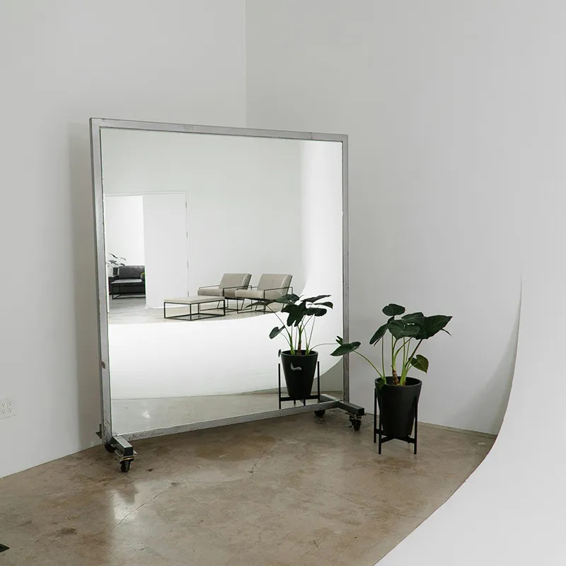 Декоративное зеркало