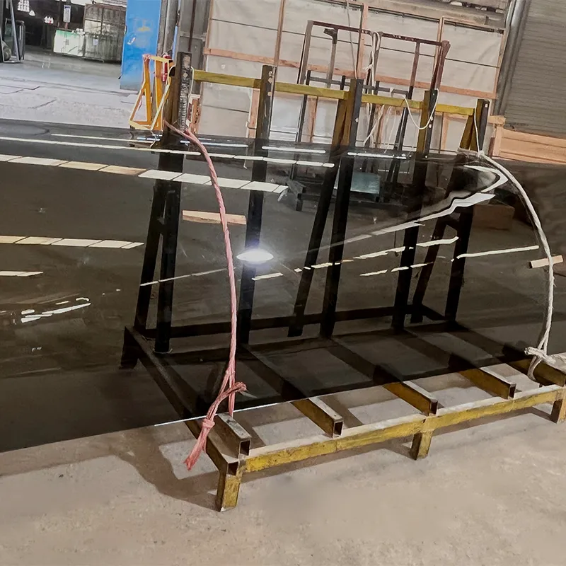 Плоское и гнутое закаленное стекло