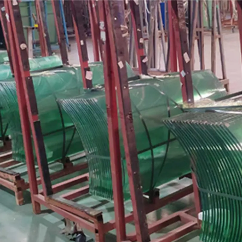 Плоское и гнутое закаленное стекло