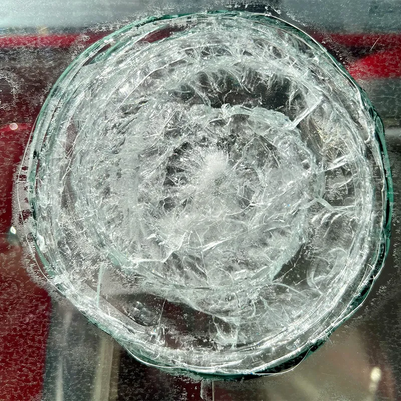 Пуленепробиваемое стекло