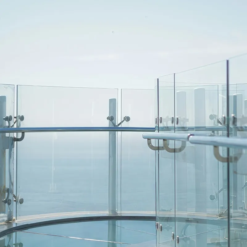 Стекло для пешеходных дорожек