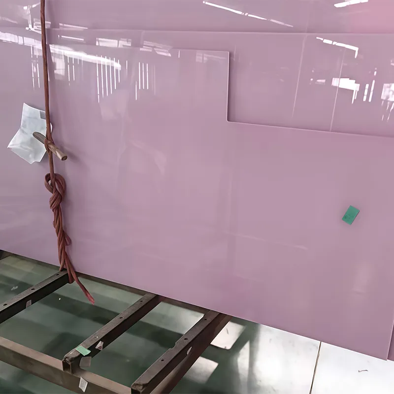 Стекло с лаковой печатью