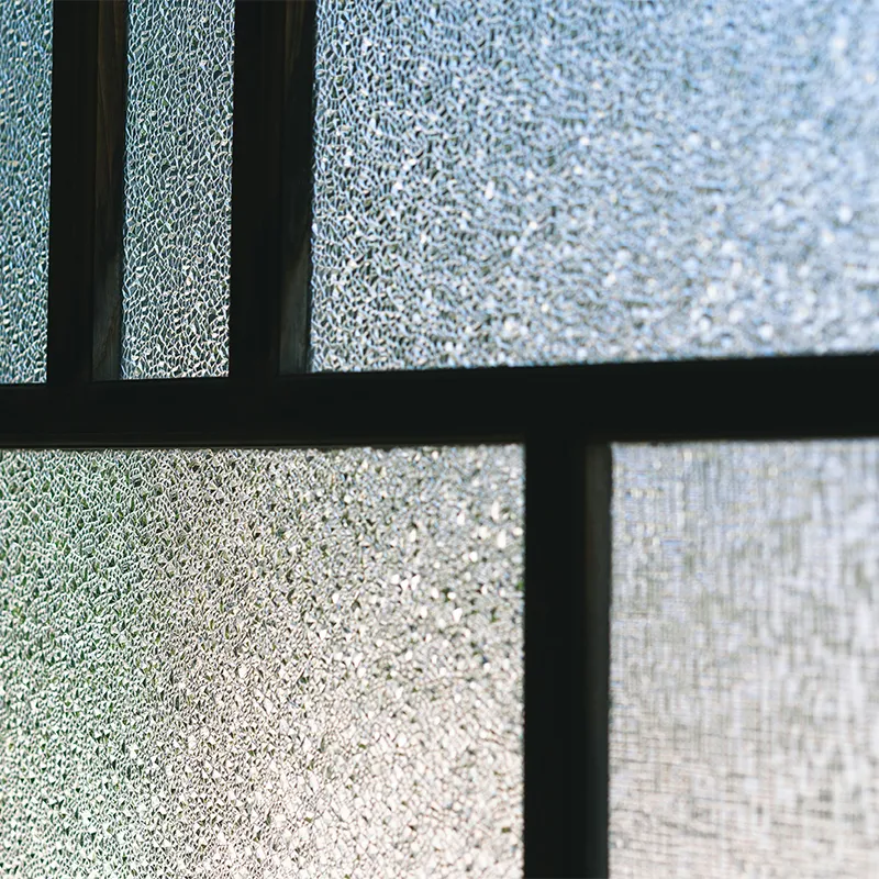 Стекло с тиснением