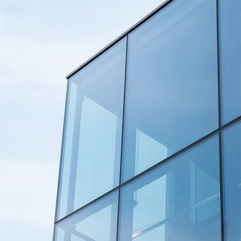 Теплоотражающее стекло с покрытием