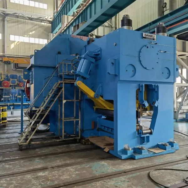 Новый 1300T холодный нож стабильно работает на южном сталелитейном заводе