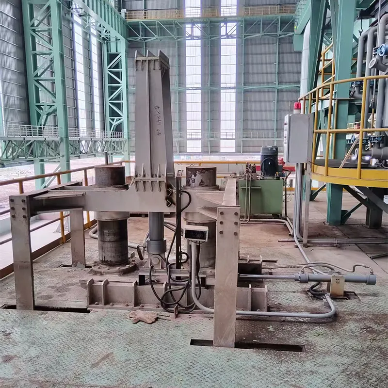 Подвесной сталеразливочный ковш установка и снятие крышки механизм