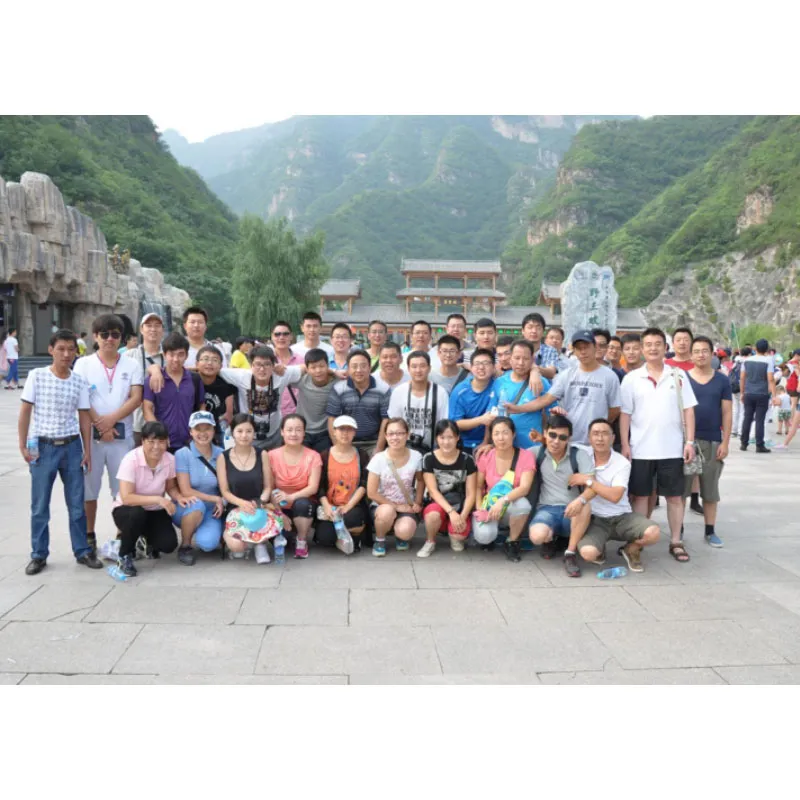 С 8 по 10 августа 2014 года наша компания организовала для всех сотрудников поездку в ущелье Байлися в городе Баодин провинции Хэбэй.