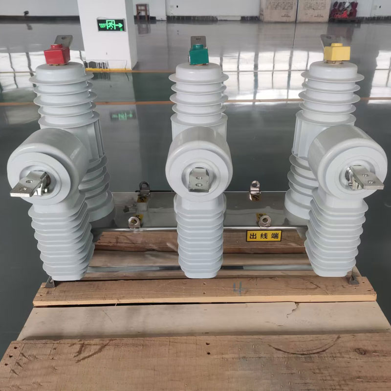 Вакуумный выключатель опорный с интеграцией первичных и вторичных цепей