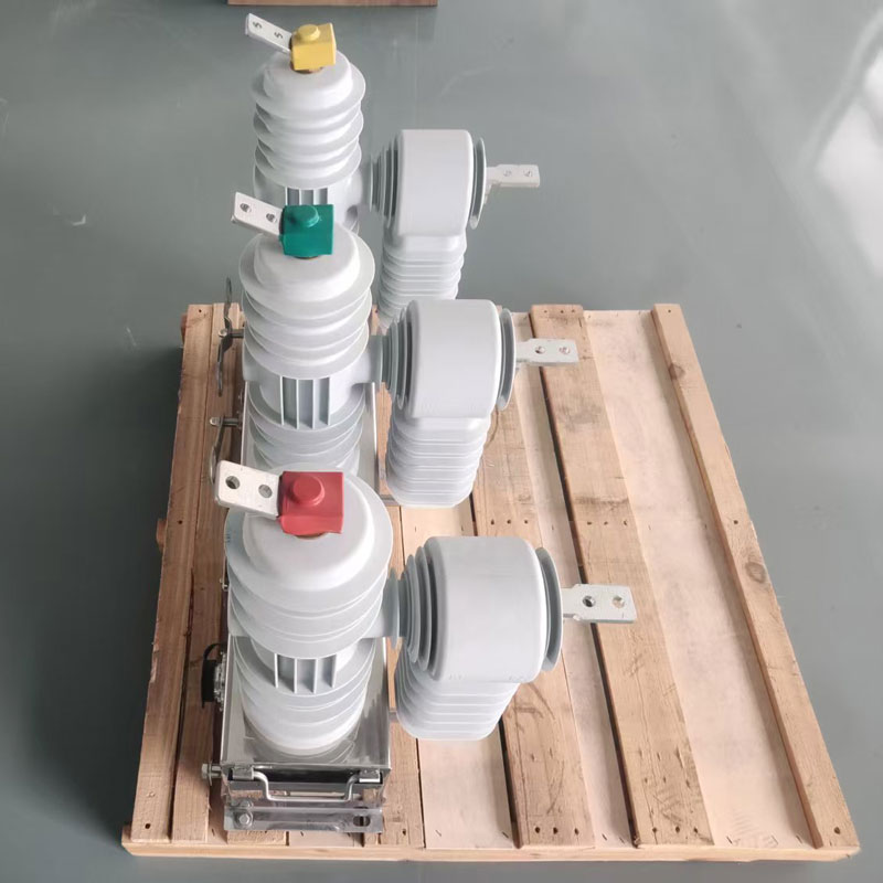 Вакуумный выключатель опорный с интеграцией первичных и вторичных цепей