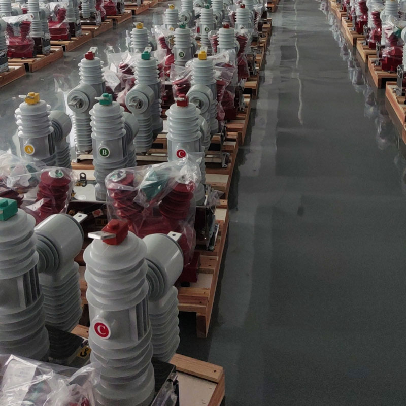 Вакуумный выключатель опорный с интеграцией первичных и вторичных цепей